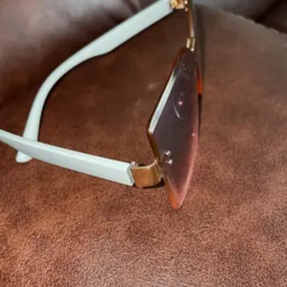 Vintage Small Rectangular Sunglasses Gradient Color Half Rimless Women Sunshade - Picture 2 of 2